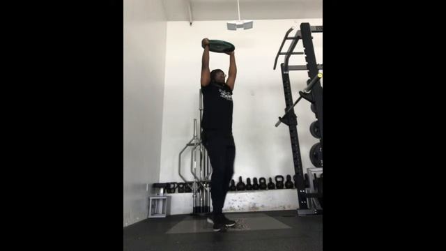 Plate OH High Knees in Place смотреть онлайн