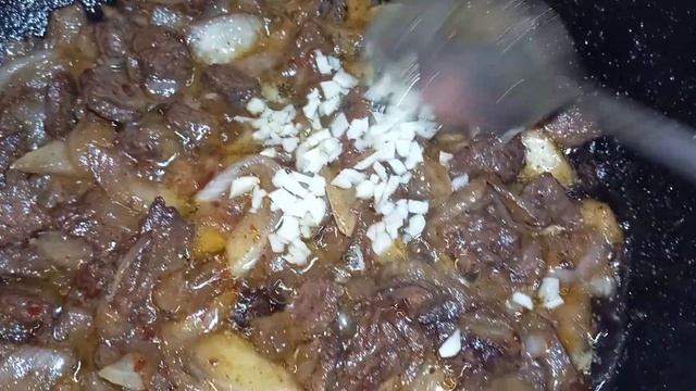 Спагетти с мясом, очень мягким мясом! смотреть онлайн