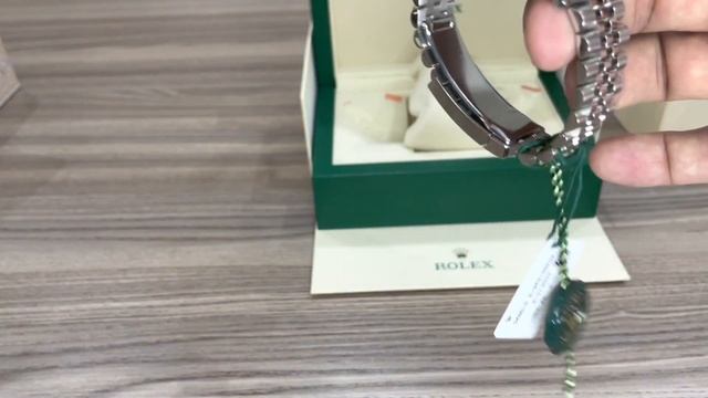 Rolex Datejust Jubilee Blackdial 41mm Stainless Steal Ref 126300 |Unboxing #rolex #unboxing 😍2021