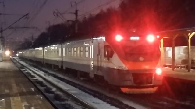 ЭП2Д-0013 и ЭД4М-0482 ОАО РЭКС ЦППК Перекраска Наше Подмосковье На станции Мичуринец смотреть онлайн