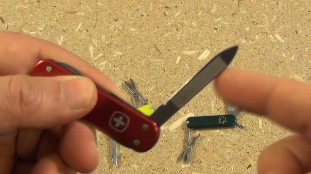 Victorinox Shamrock, Stayglow Classic SD, Esquire Money Clip смотреть онлайн