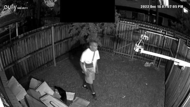 Caught wanking off on security cam смотреть онлайн