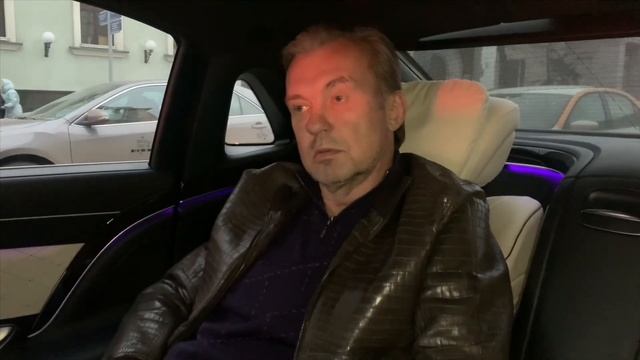 Олег Яньков не коротко о себе в рубрике «10 вопросов интересному человеку» смотреть онлайн