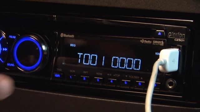 Clarion CZ501 Car Receiver Display and Controls Demo | Crutchfield Video смотреть онлайн
