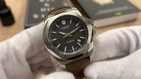 Victorinox Swiss Army Inox I.N.O.X Black Automatic 241836 | Review Valjoux Relogios