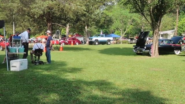 Volkswagen Beetles, busses and Hot Rods. Memorial Day fun. смотреть онлайн