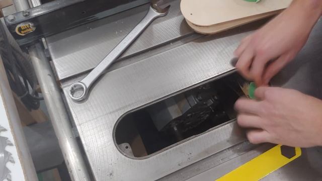How to Make a Zero Clearance Table Saw Insert / Throat Plate смотреть онлайн