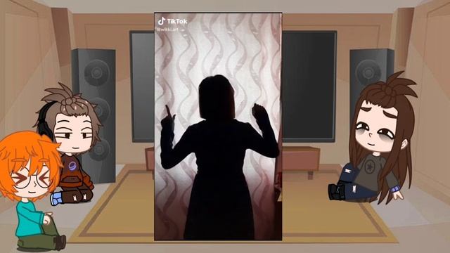 Реакция Ларри, Нила, и Тода на Салли, смотреть онлайн