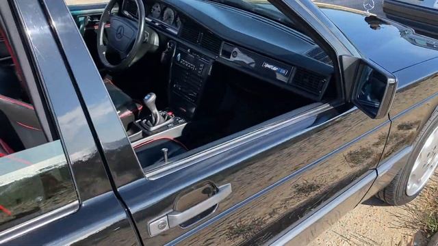 190E Sportline LE смотреть онлайн