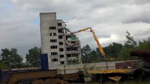 Снос многоэтажки на Туполеева