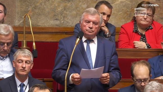 France orders energy companies to resolve strikes amid fuel shortages смотреть онлайн