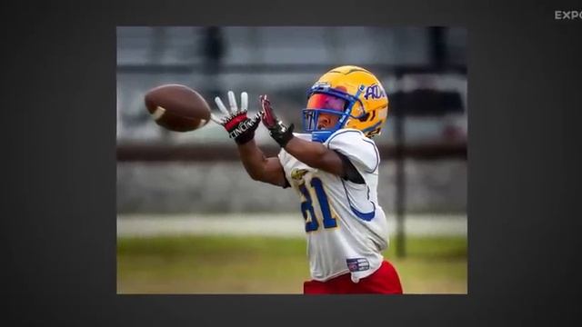 4’8” Wide Receiver Proves Everyone Wrong… (Highlights) смотреть онлайн
