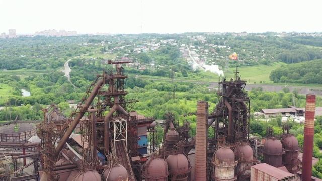Strange Factory смотреть онлайн