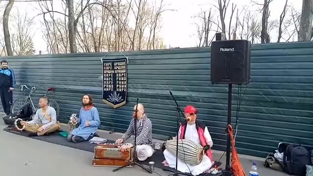 16.04.2018 г. - Харинама сидячая м. Университет смотреть онлайн