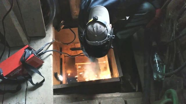 Как легко заварить щель в металлическом погребе. Сам свариваю, никто не учил. смотреть онлайн