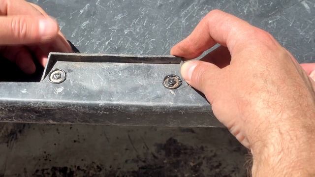 Как запаять пластиковое корыто, таз или ведро? Пайка трещины в пластике. смотреть онлайн