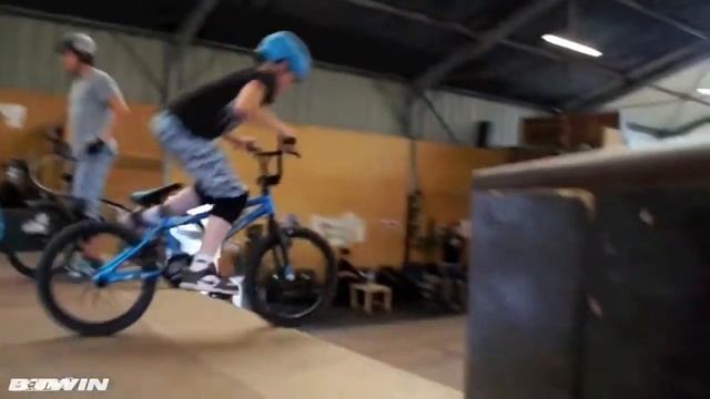 BTWIN Brand смотреть онлайн