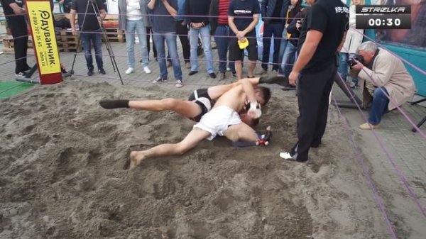 Оторвал ногу крабу в Бою Без Правил !!!