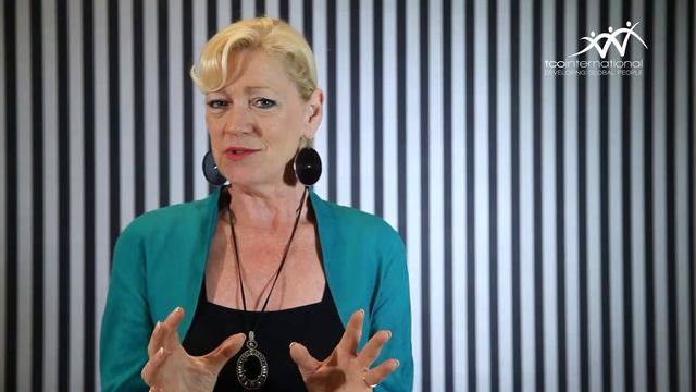 Cultural Diversity: Team Communication & Team Collaboration смотреть онлайн