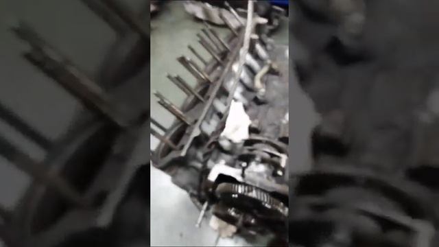 ЯМЗ 238,пробивает прокладку, идут газы. смотреть онлайн