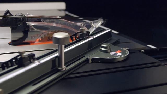 SawStop Sliding Crosscut Table смотреть онлайн