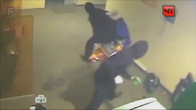 На банкомат Сбербанка с бензопилой! 10 невероятных случаев с БАНКОМАТАМИ минобороны смотреть онлайн
