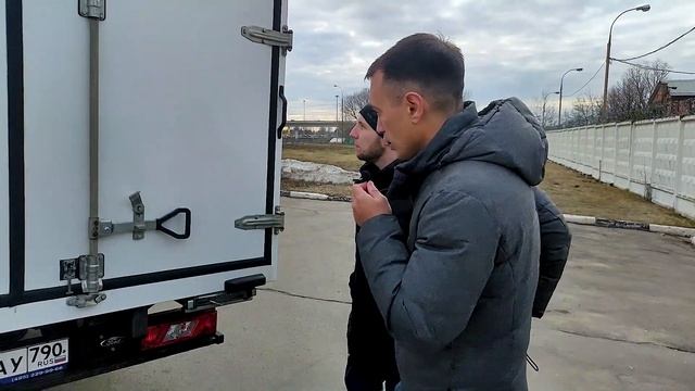 Видео обзор Форд Транзит фургон 8 поколение 2.2 дизель Механика. Отзыв владельца Ford Transit VIII смотреть онлайн