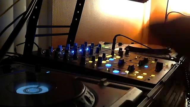 QUICK DJ DEMO смотреть онлайн
