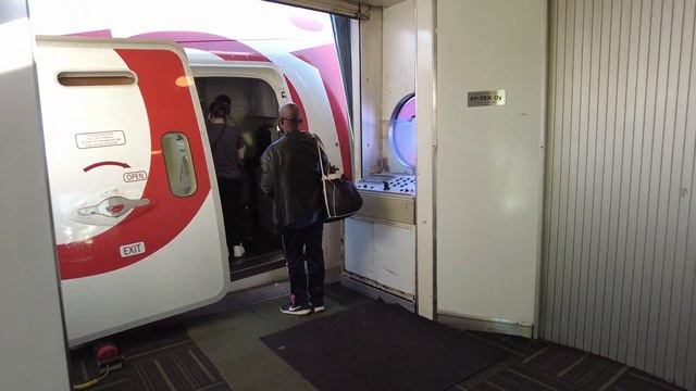 Ethiopian Airlines Business Class 777 + neue Lounge in Addis Abeba - ADD to JNB 2021 смотреть онлайн