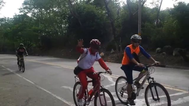 Dia del Padre - 56 km en Bicicleta смотреть онлайн