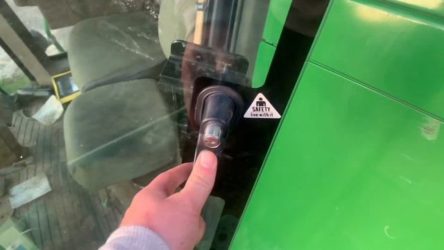 Tour Of A John Deere 9500 Combine