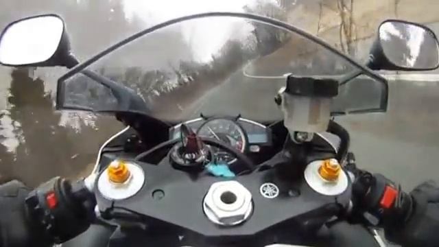 Yamaha R1 320 km\h смотреть онлайн