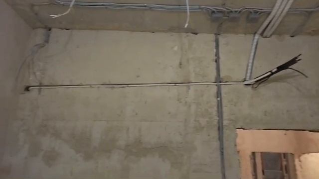 установка кондиционера на этапе строительства. закладка трассы кондиционера и дренажа. смотреть онлайн