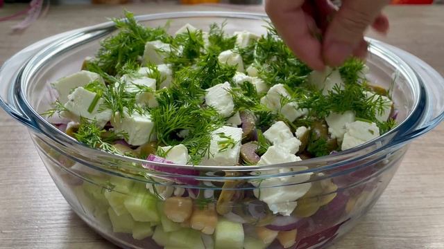 ЛЁГКИЙ САЛАТ ИЗ ВСЕКЛЫ, ЕГО КАЖДЫЙ ЛЮБИТ! ВКУСНЫЙ РЕЦЕПТ смотреть онлайн