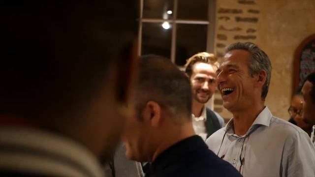 magicien domicile pour anniversaire смотреть онлайн