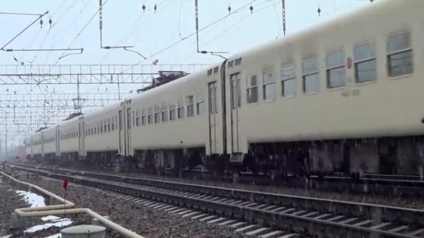 Электропоезд ЭМ2и-010