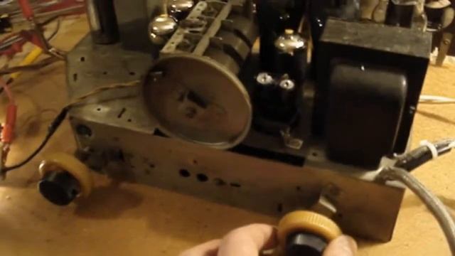 1942 Zenith 7S682 Radio / Phonograph Restoration First FireUp Sort Wave Part 3 смотреть онлайн