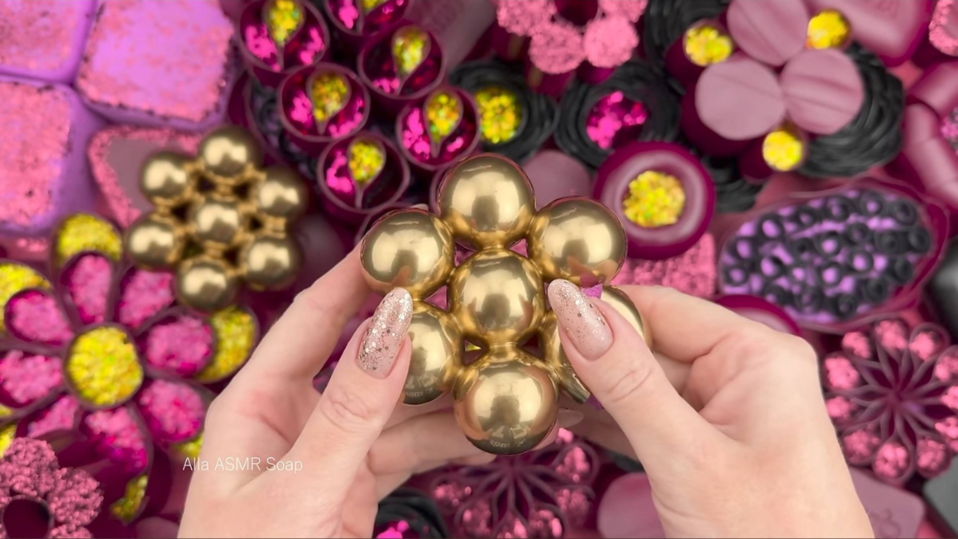 ASMR Soap смотреть онлайн
