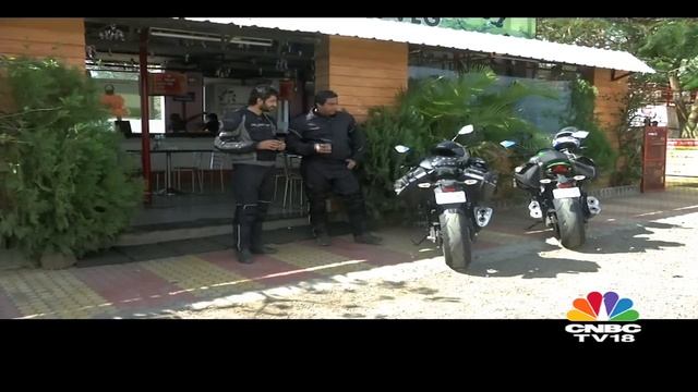 2014 Kawasaki Ninja 1000 Vs Kawasaki Z1000 Vs Kawasaki Z800