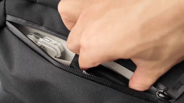 ALPAKA Go Sling Mini V2 ผ้า X-Pac® & Axoflux™ смотреть онлайн