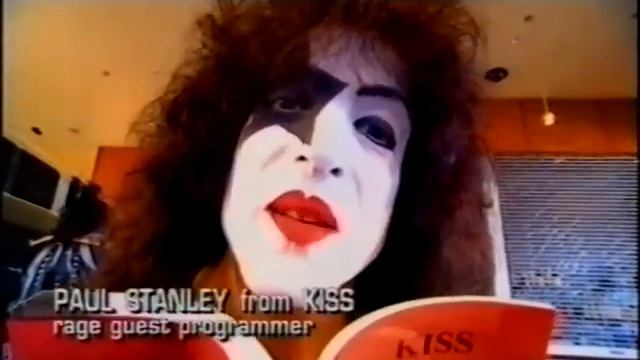 GENE SIMMONS + PAUL STANLEY are Rage guest programmers 2001 (Paul says I'm looking, get back to me) смотреть онлайн