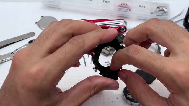 Whats inside a G-501 series G-Shock watch | NO DISPLAY problem (part 1) смотреть онлайн