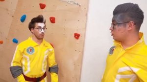 24 Часа в ШКОЛЕ СУПЕРГЕРОЕВ А4