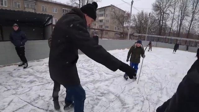 Вся Бригада НА Коньках Жесть Огромная Посылка с Германии Хочу Пожрать смотреть онлайн