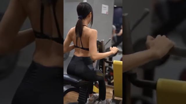 Cathryn Li Weight Training