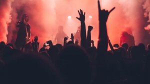 Paramore  - Misery Business (Lyric)