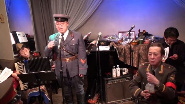 В лесу прифронтовом（前線の森の中で） смотреть онлайн