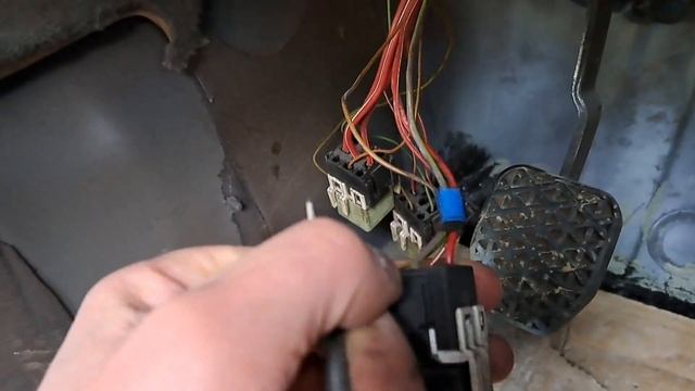 BMW e30 won't run, fuel pump, and fuel relay check. смотреть онлайн