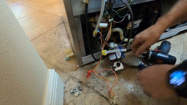 How to fix a broken refridgerator water dispenser that will not shut off, step by step fix. смотреть онлайн