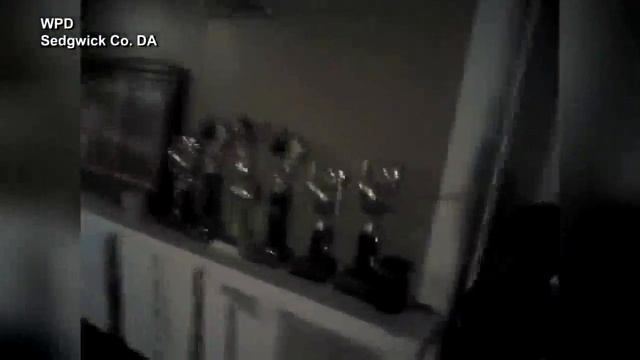 DA releases body camera footage of officer-involved shooting that injured young girl смотреть онлайн